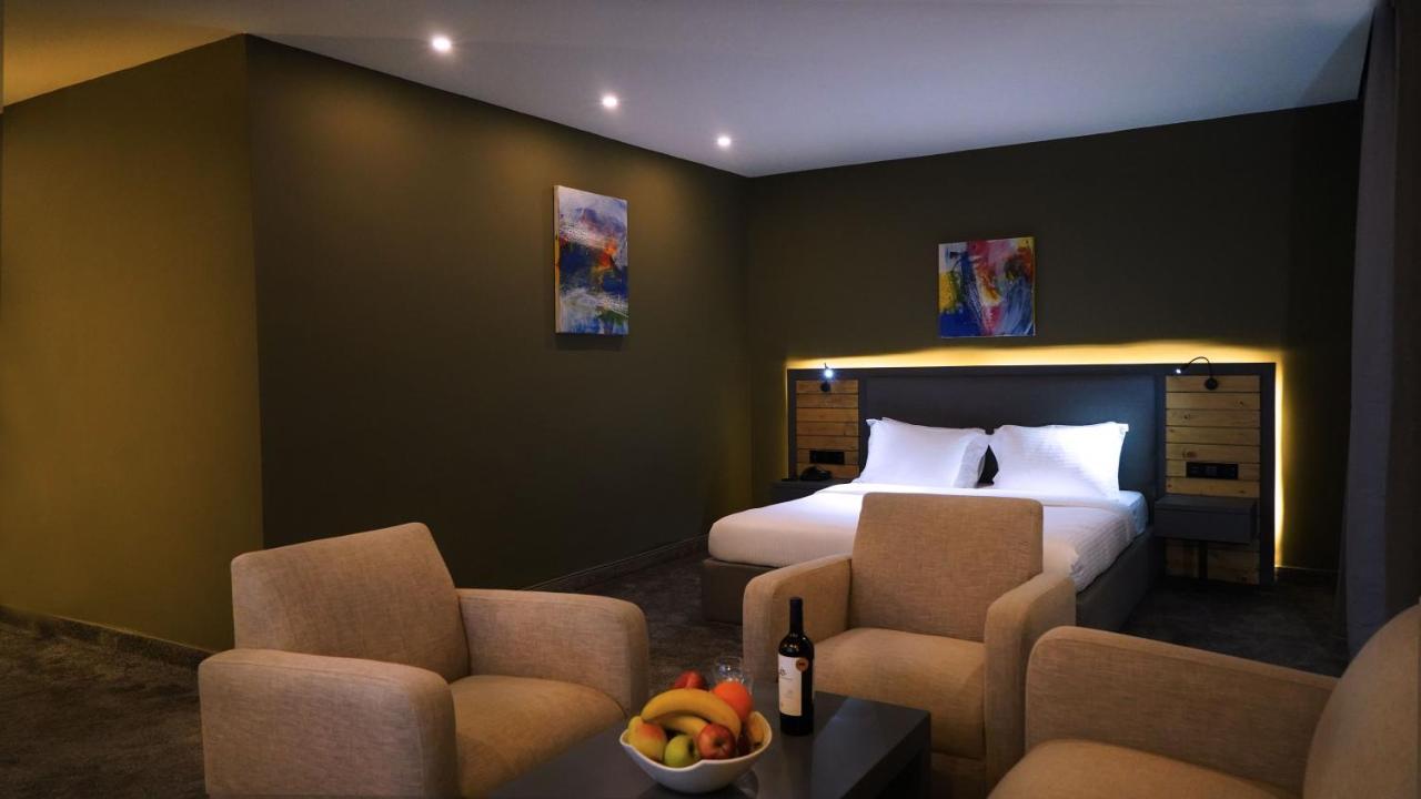 Aitch Boutique Hotel - An Lih Hotel Madaba Exterior photo