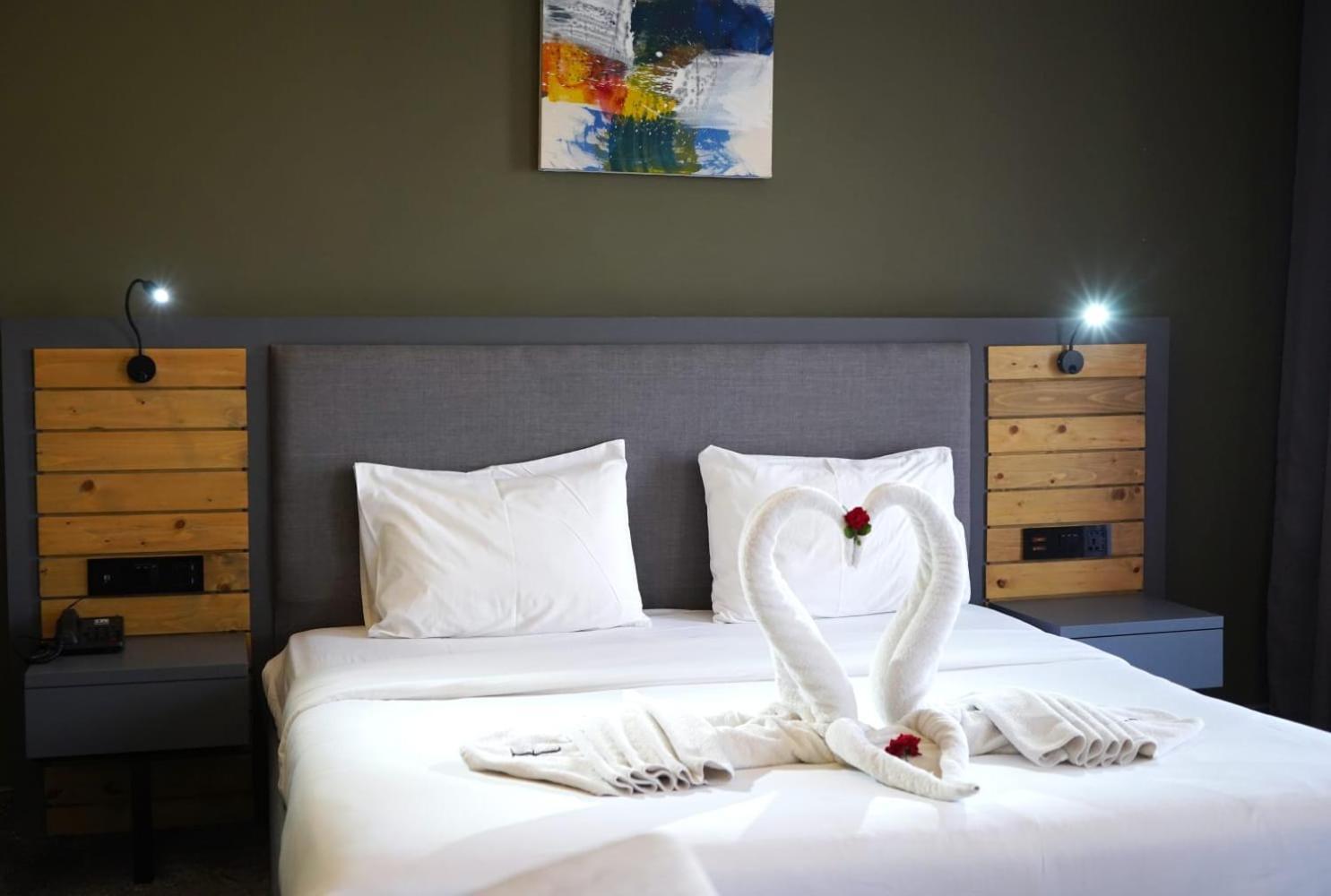 Aitch Boutique Hotel - An Lih Hotel Madaba Exterior photo